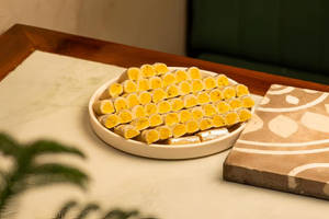 Kaju Pista Roll