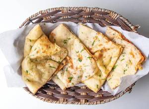 Chese Chilli Garlic Naan