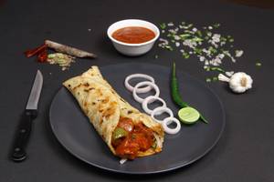 Jumbo Egg Chilly Chicken Roll