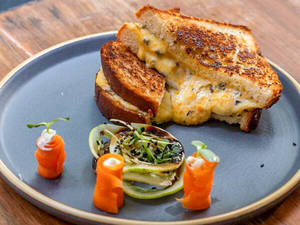 Jain 3 Cheese Grill