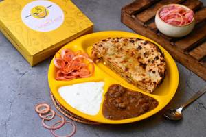 CHOLE AMRITSARI KULCHA (2 PC KULCHA)