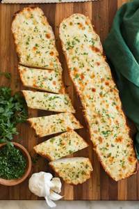 Garlic Bread With Cheese