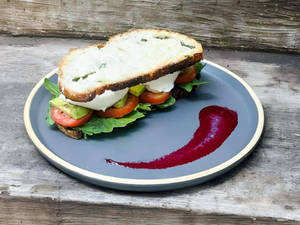 Jain Burrata Basil Tomato (bbt)