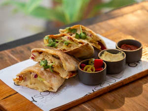Falafel In Pita Pockets (4 Pcs)