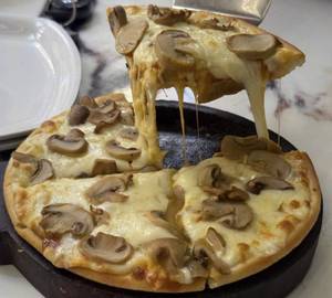 Cheese Mushroom Pizza