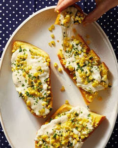 Corn And Cheese Garlic Bread
