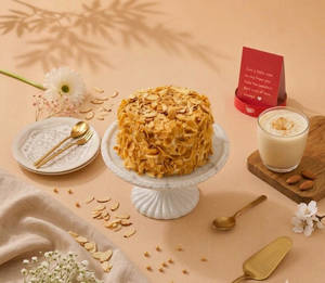 Korean Almond Vanilla Bento Cake (300 Gm)