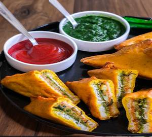 Stuffed Bread Pakoda