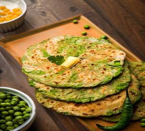 Matar paratha  [2 pieces]