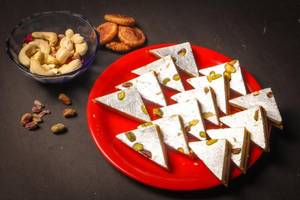 Kaju Anjeer Sandwich