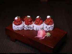 Spicy Tuna Roll N/V [ 8pcs ]