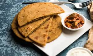 Sattu Paratha With Garlic