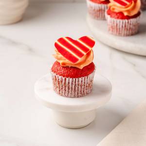 Strawberry Cupcake (4Pc)