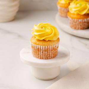 Vanilla Cupcake (4 Pc)