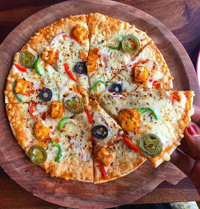 Tandoori Panner Cheese Pizza  {10inch}