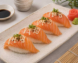 Non-veg Nigiri (4 Pieces)