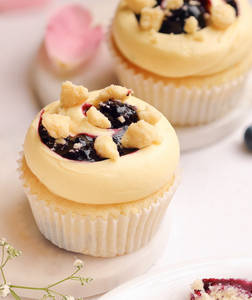 BLUEBERRY CRUMBLE CUPCAKE  - PACK OF TWO