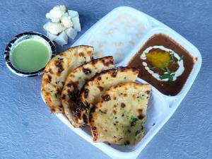 Paneer Gobhi Naan Combo