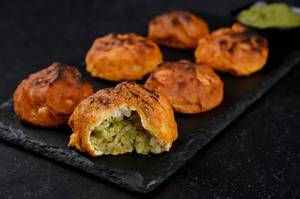 Angara Veg Momos [4 pieces] + Afghani Paneer Momos [4 pieces] [Non-Jain]
