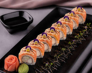 Wasabee Signature Sushi Roll