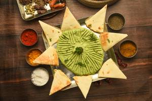 Basil Hummus Pita Bread