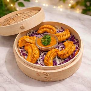 Desi Dynamitee Paneer Momos