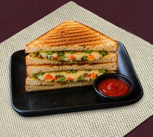 Peri Peri Veg Grilled Sandwich + French Fries