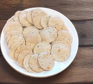 Plain Crackers Round (100 Grams)