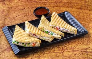 Veg Grilled Sandwich(Jumbo Bread)