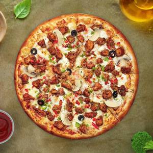 Chicken Capsicum Pizza