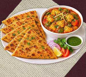 4 triangle paratha with kadhai paneer