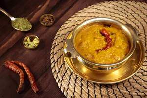 Dal Kolhapuri