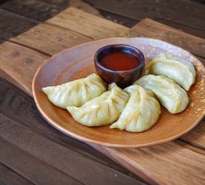 Veg momos steamed
