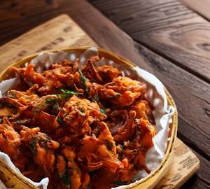 Veg onion pakoda [10 pieces]
