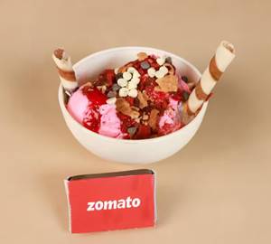 Strawberry sundae
