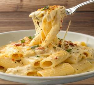 Cheesy Chicken Pasta (White Sauce )