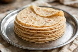 [2] gobhi paratha with dahi