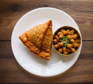  1 Samosa With Chole
