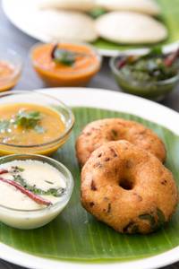 Onion Chilli Vada