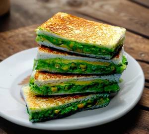 Cheese Chilli Grilled Sandwich