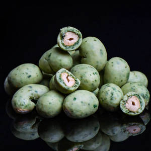 Curry Leaf Chocolate Cashews (120g)