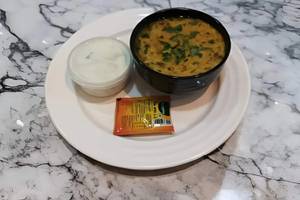 Khichdi With Dahi