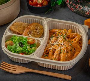 Penne Pink Sauce Pasta Feast Box