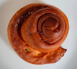 Cinnamon Roll (90 Grams)