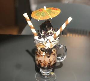 Coffee with Brownie Sundae