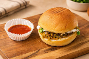 Egg Bhurji Bun