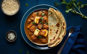 Paneer Butter Masala with 4 Paratha
