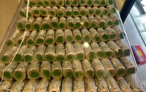 Kaju Pista Roll