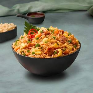 Chicken Schezwan Fried Rice Bowl