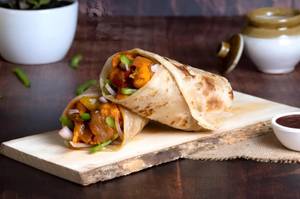 Schezwan chicken roll